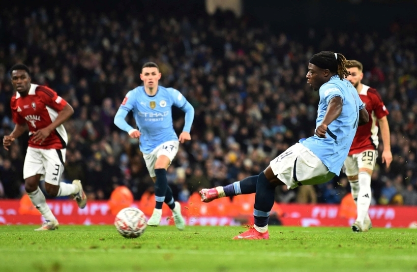 Man City đánh bại Salford City với tỷ số 8-0. Ảnh: Reuters