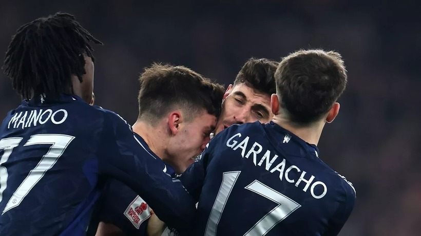 Urgate tranh cãi nảy lửa với Kai Havertz. Ảnh: GETTY