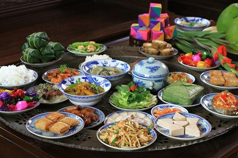 Mâm cỗ miền Trung thường đơn giản hơn so với miền Bắc. Ảnh minh họa.