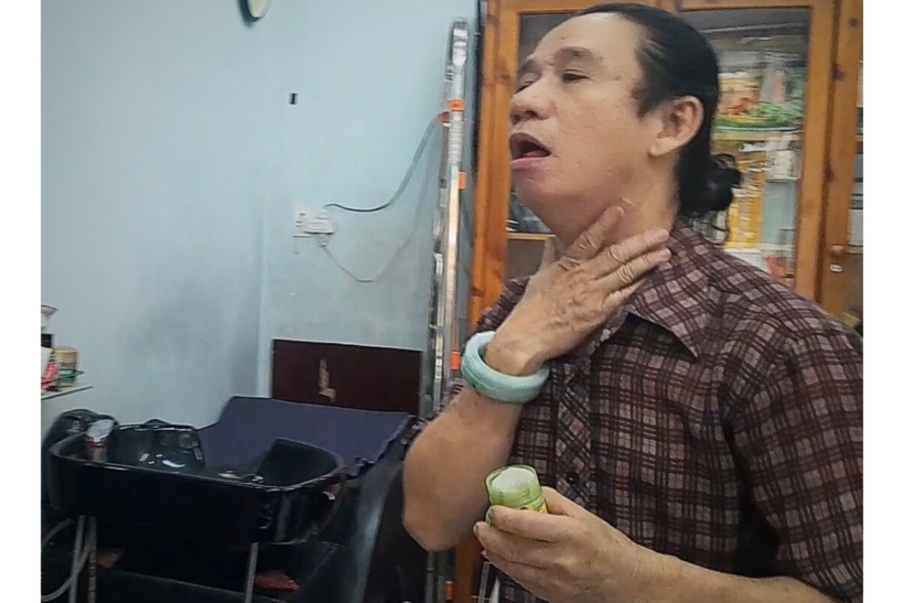 Chú Hoàng khổ sở vì khàn tiếng, hụt hơi kéo dài