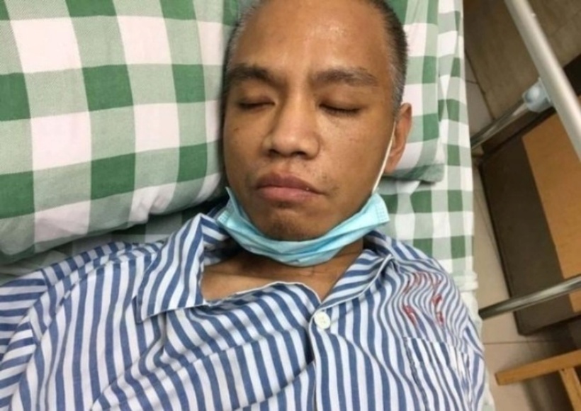 Liêu Ngân Siêu được tìm thấy trong tình trạng ngất xỉu, anh cũng mắc thêm bệnh suy thận và tiểu đường. Ảnh: Sohu.