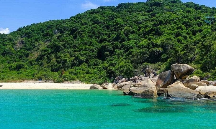 Bờ biển Đầm Môn