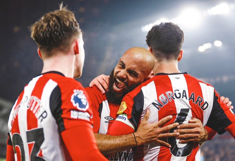 Brentford ăn mừng chiến thắng. Ảnh: BFC