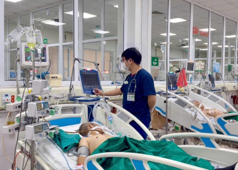 Nhiều người gặp biến chứng nặng do mắc viêm phổi. Ảnh: BSCC