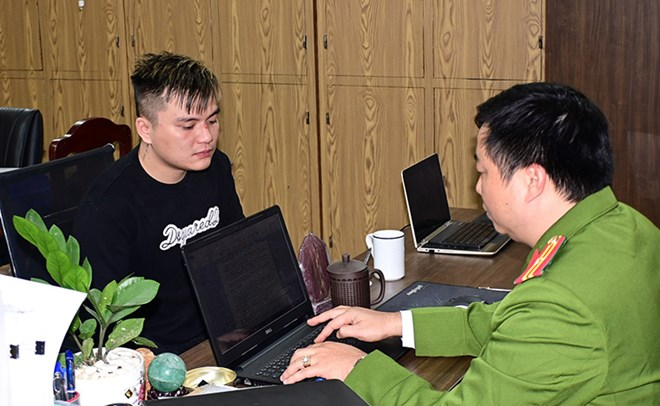 Bắt đối tượng cướp xe SH của phụ nữ lúc rạng sáng. Ảnh: Lao Động