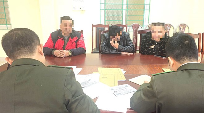 Các đối tượng khai nhận hoạt động chính của nhóm Zalo là báo chốt giao thông. Ảnh: Lao Động