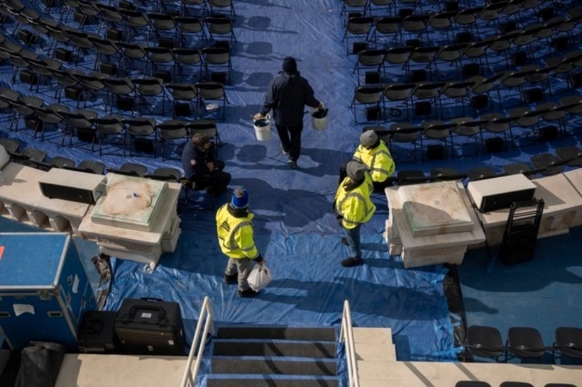 Hình ảnh chụp hôm 17/1 cho thấy công tác chuẩn bị cho lễ nhậm chức của ông Donald Trump tại Điện Capitol. Ảnh: CNN