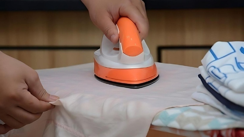 Có nhiều mẹo giúp bạn tiết kiệm điện khi dùng bàn ủi.