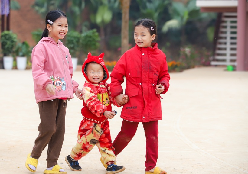 Những nụ cười trở lại.