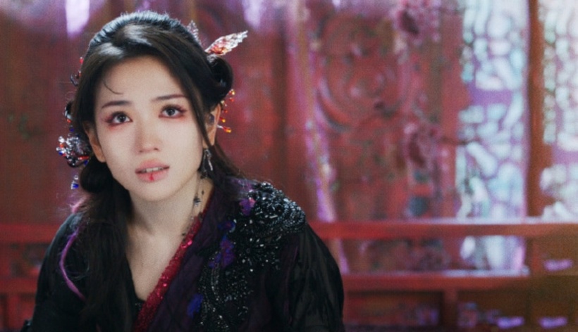 Phục Linh vô cùng đau lòng khi lấy lại ký ức. Ảnh: Weibo