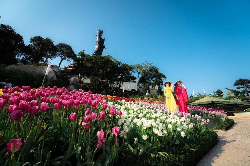 Hội xuân núi Bà sẽ diễn ra suốt tháng Giêng trên đỉnh núi Bà Đen. Ảnh: Sun World Ba Den Mountain