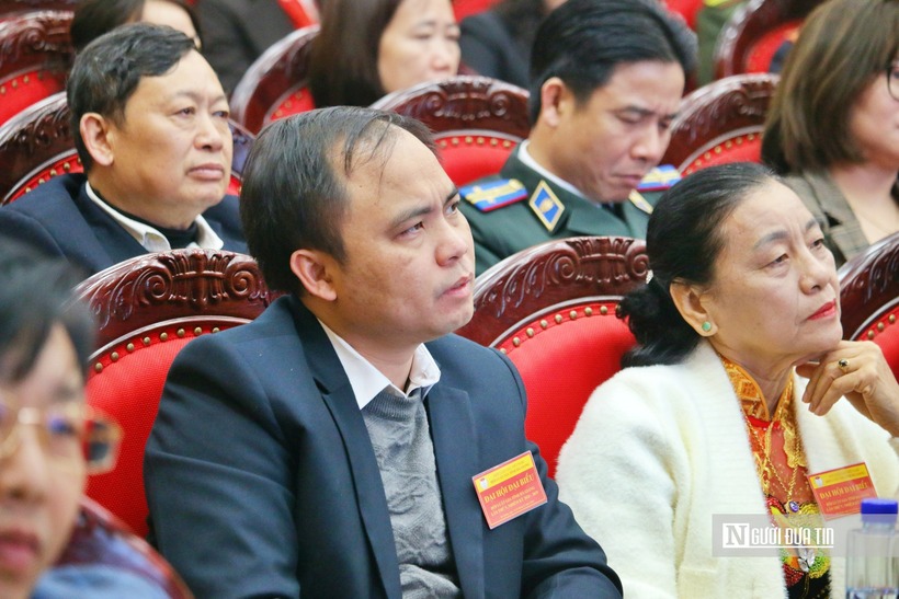 Các đại biểu lắng nghe ý kiến chỉ đạo từ TS.Trần Công Phàn - Phó Chủ tịch Hội Luật gia Việt Nam.