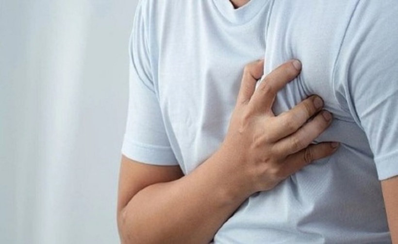 Ở độ tuổi 40 tuổi sức khỏe bắt đầu có những dấu hiệu cảnh báo, nhiều bệnh mạn tính dần dần xuất đầu lộ diện như tăng huyết áp, tiểu đường, tăng mỡ máu, gan nhiễm mỡ…&nbsp; và tiềm ẩn đâu đó là mối nguy đột quỵ. Ảnh minh họa.