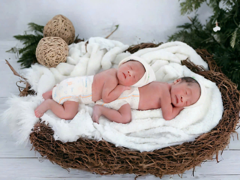 Hai thiên thần nhỏ sau bao nỗ lực không chùn bước của đôi vợ chồng Hà Nội. Ảnh: NVCC