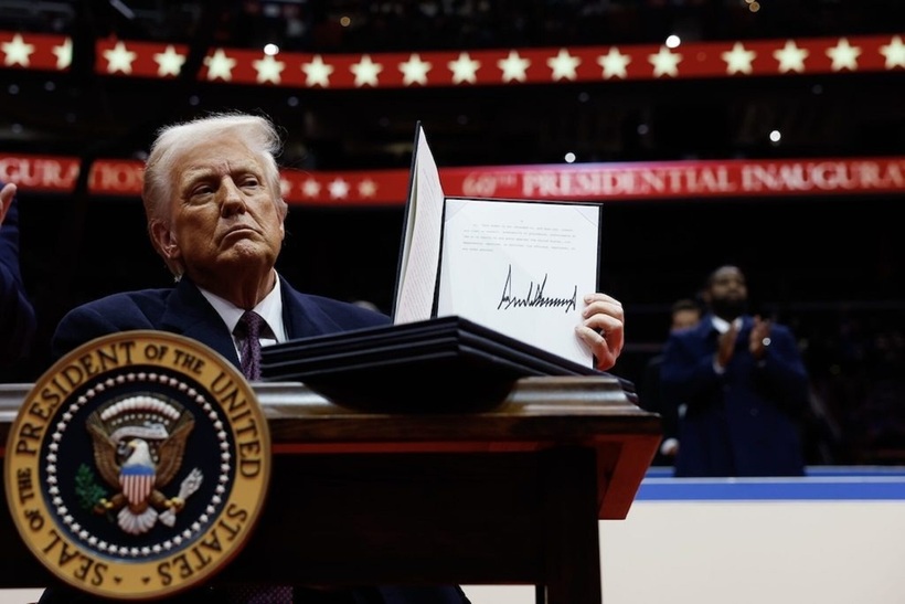 Sắc lệnh hành pháp của ông Trump hạn chế quyền công dân theo nơi sinh tại Mỹ đang đối mặt với hàng loạt vụ kiện. Ảnh: Reuters.