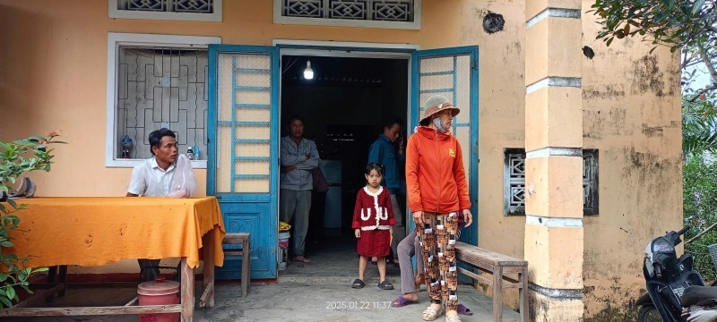 Hoàn cảnh gia đình của shipper Trần Th. rất khó khăn. (Ảnh: CAND)