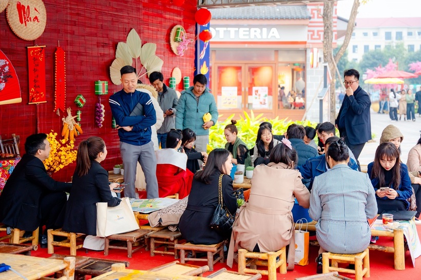 Du ngoạn 5 châu, đón Tết 4 phương tại Lễ hội Xuân lớn nhất Việt Nam - 12