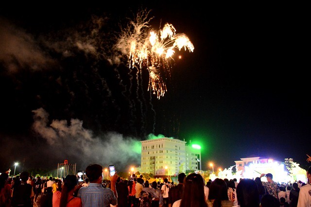 Tỉnh Cà Mau sẽ tổ chức 3 điểm bắn pháo hoa phục vụ nhân dân trong đêm giao thừa Tết Nguyên đán Ất Tỵ năm 2025. (Ảnh: Thanh niên)