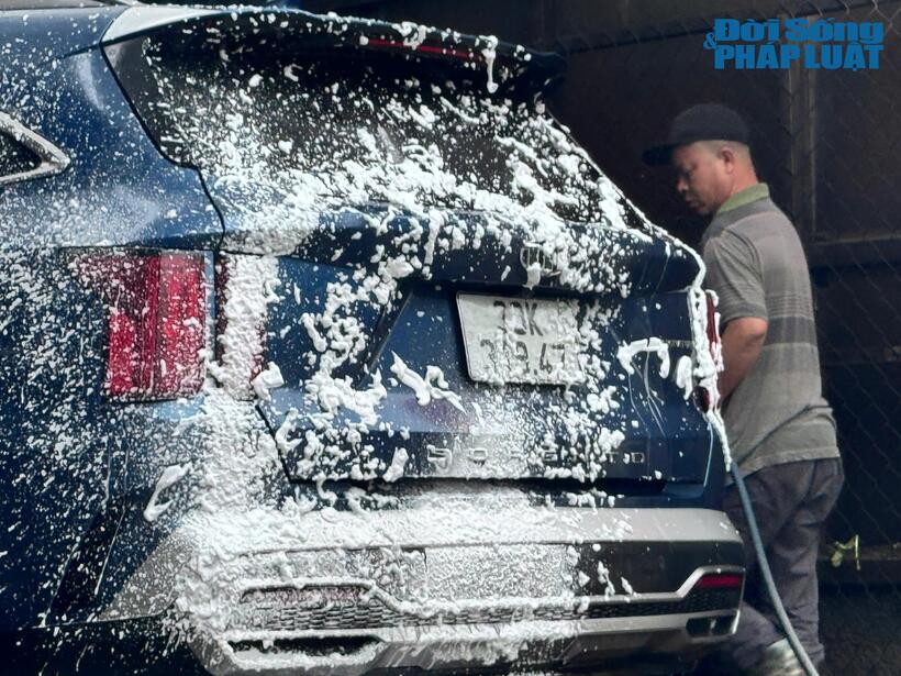 Đa số khách đến rửa xe để về quê hoặc chuẩn bị du lịch nên chọn gói rửa xe, lau dọn nội thất đầy đủ.