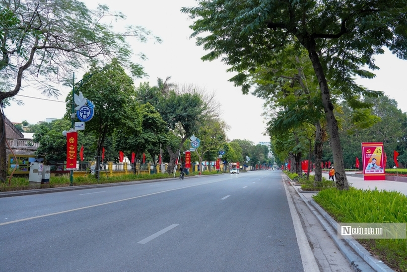 Ngắm phố phường Hà Nội yên ả, thanh bình sáng mùng 1 Tết Nguyên đán 2025 - 2