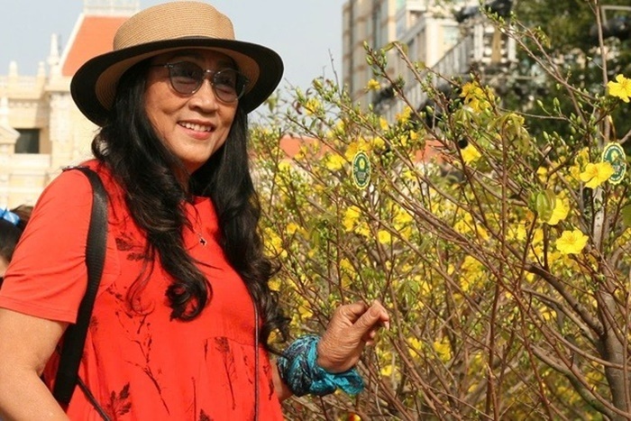 hia sẻ trên báo Pháo luật TP.HCM, anh Nguyễn Văn Chương cho biết: Năm nay thời tiết thật đẹp, không khí mát mẻ nên ai nấy đều hồ hởi, vui mừng. Đặc biệt hơn, các tuyến đường vốn ùn ứ, nay cũng thật khác lạ - đường sá thông thoáng hơn, đi lại thuận tiện hơn rất nhiều.