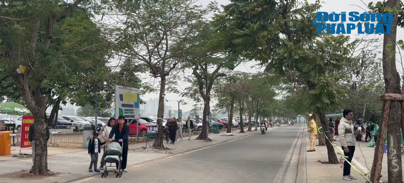 Tuyến đường dẫn vào địa điểm tâm linh nổi tiếng tại Thủ đô không còn cảnh hàng dài xe nối đuôi nhau.