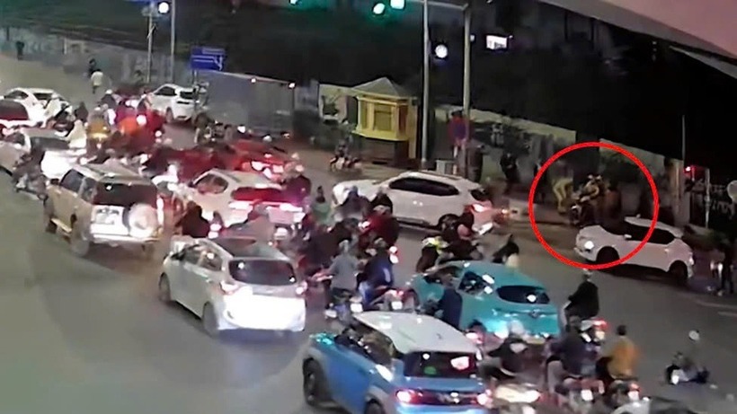 Vị trí nơi hai mẹ con chị T nhờ sự hỗ trợ từ CSGT. Ảnh: Dân trí