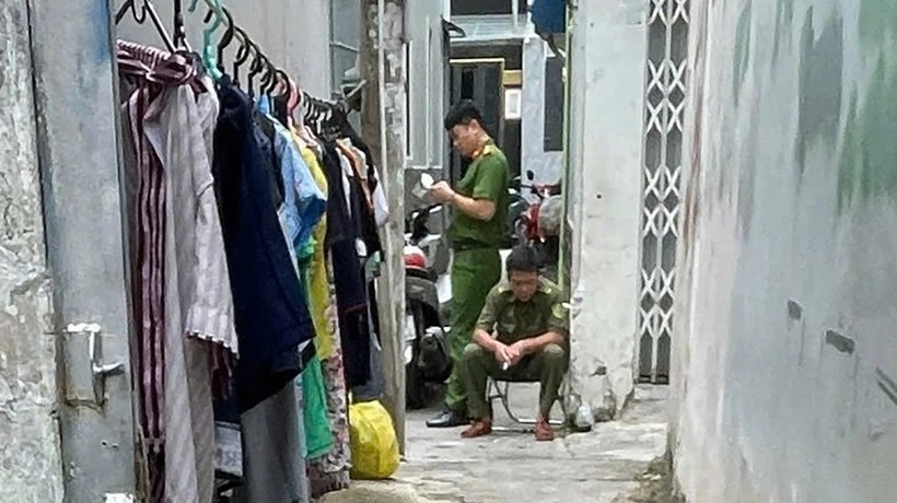 Công an phong tỏa hiện trường vụ việc. (Ảnh: Pháp luật TP.HCM)