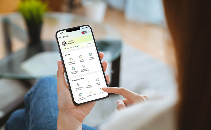Vietcombank là ngân hàng đầu tiên ra mắt tính năng “Thông báo số dư bằng giọng nói” (Voice OTT) trên app ngân hàng số - 1