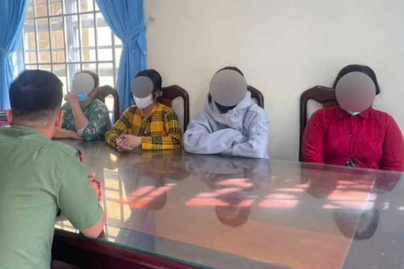 4 chủ tài khoản Facebook với tổng số tiền 30 triệu đồng vì đăng tin sai sự thật về "xe bắt cóc". Ảnh: Dân Trí