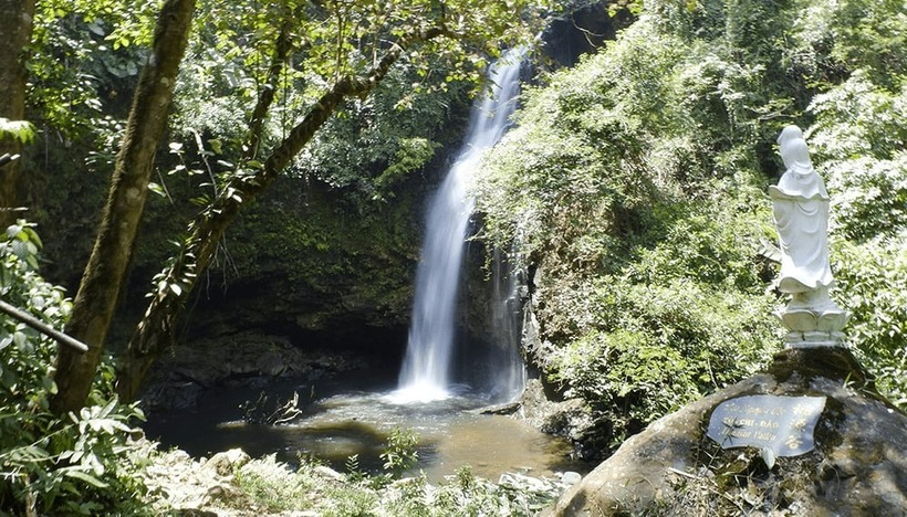 Thác Tam Hợp mang hơi thở của cao nguyên lộng gió