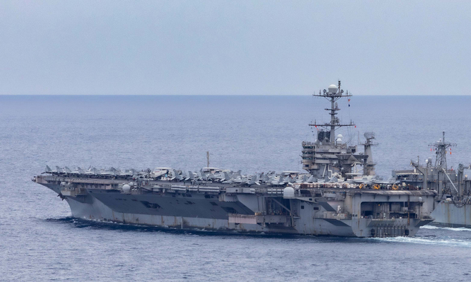 Tàu sân bay USS Harry S. Truman trên biển ngày 5/3. Ảnh: US Navy