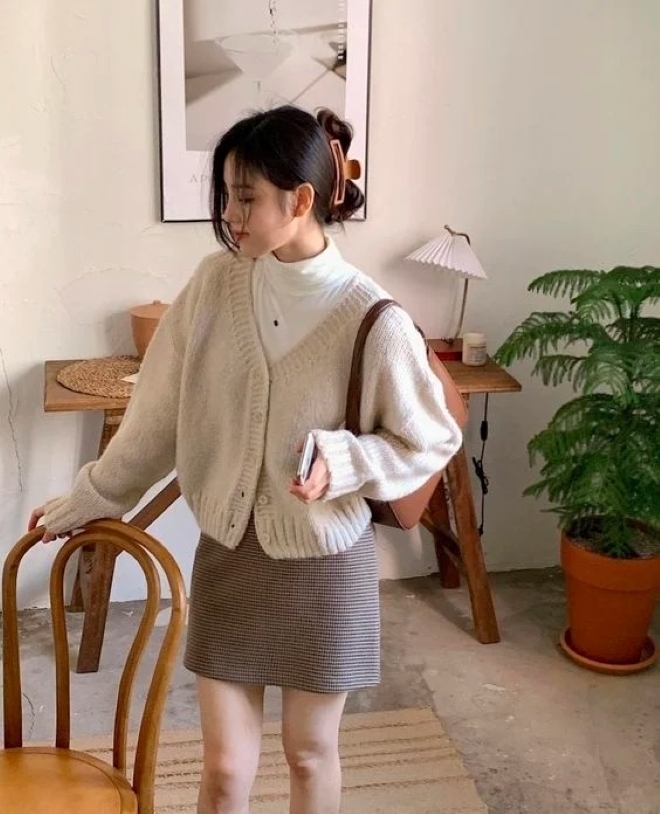 Áo cardigan vẫn luôn giữ được sức hút bền vững với thời gian