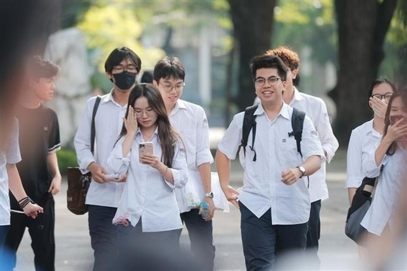 Chế độ làm việc với giáo viên; Mức hỗ trợ học phí cho sinh viên sư phạm;... là những chính sách giáo dục nổi bật có hiệu lực từ tháng 4/2025. Ảnh minh họa