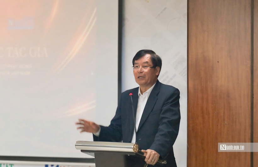 TS.Trần Công Phàn – Phó Chủ tịch thường trực Hội Luật gia Việt Nam phát biểu tại buổi lễ.