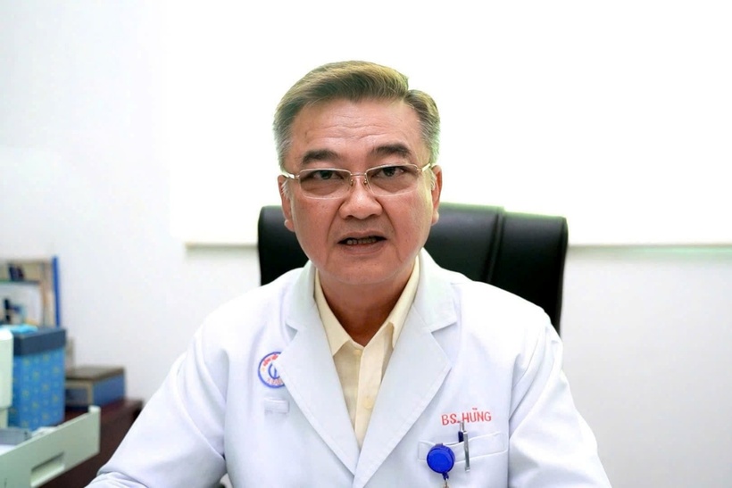 Tiến sĩ, bác sĩ Lê Quốc Hùng, Trưởng khoa Bệnh Nhiệt đới, Bệnh viện Chợ Rẫy (TP.HCM)