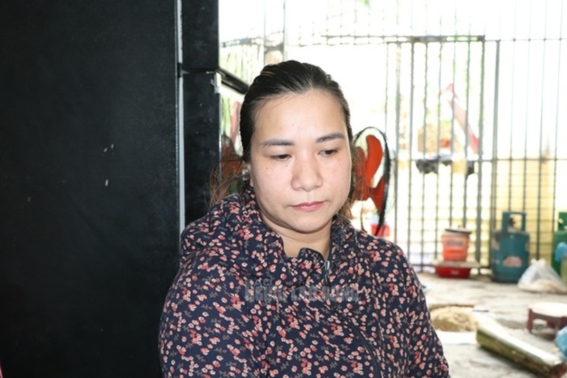 Bà Tâm kể lại sự việc. Ảnh: Người lao động