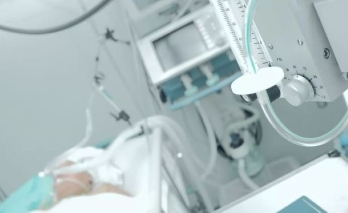 Nhầm lẫn giữa khí nitrous oxide dùng để gây mê và khí oxy khiến 2 bệnh nhi tử vong thương tâm. Ảnh minh họa: Shutter Stock