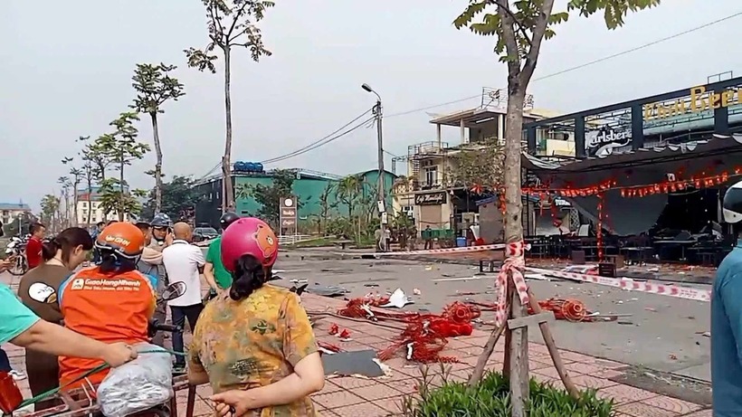 Cảnh tan hoang sau tiếng nổ lớn. (Ảnh: VietnamNet)