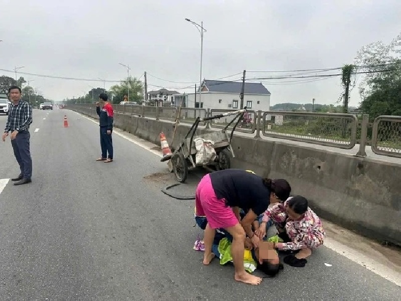 Hiện trường xảy ra vụ tai nạn. Ảnh: Báo Giao thông.