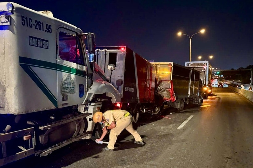 Hiện trường xảy ra vụ tai nạn. Ảnh: Báo Dân trí.