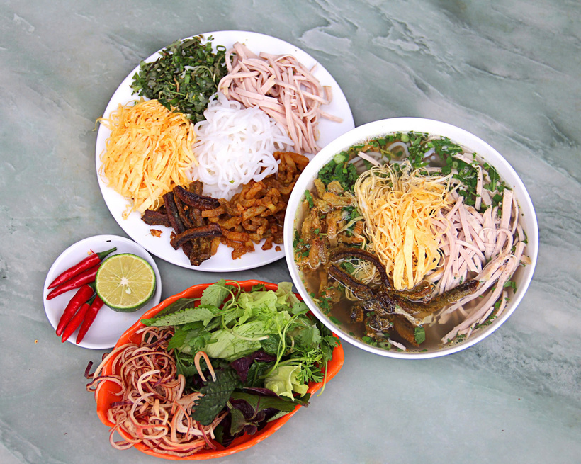 Bún thang lươn phố Hiến.