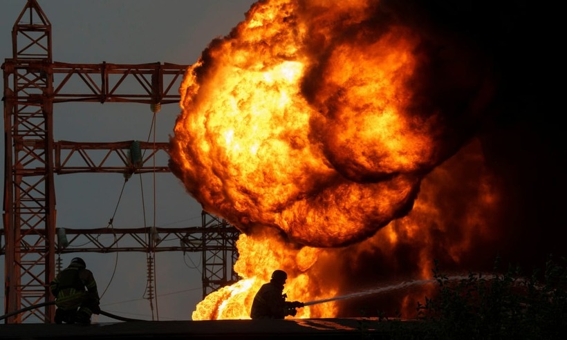 Nga giáng đòn xóa sổ nhà máy đạn pháo hàng đầu của Ukraine. Ảnh: Guardian