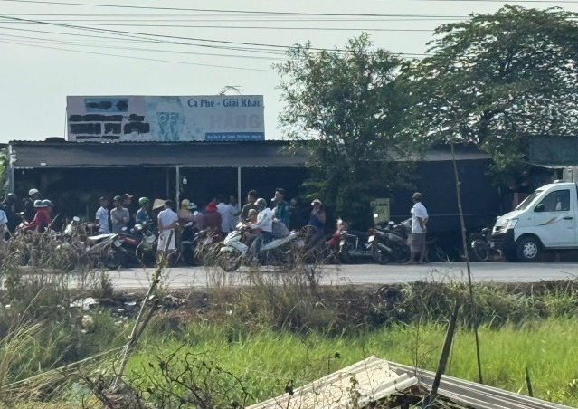 Hiện trường vụ nữ chủ quán cà phê tử vong trong tình trạng không mặc quần áo. (Ảnh: CAND)