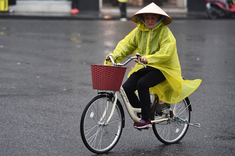 Thời tiết miền Bắc chịu ảnh hưởng của không khí lạnh, nhiệt độ giảm sâu, trời rét về đêm và sáng sớm. Ảnh minh hoạ.