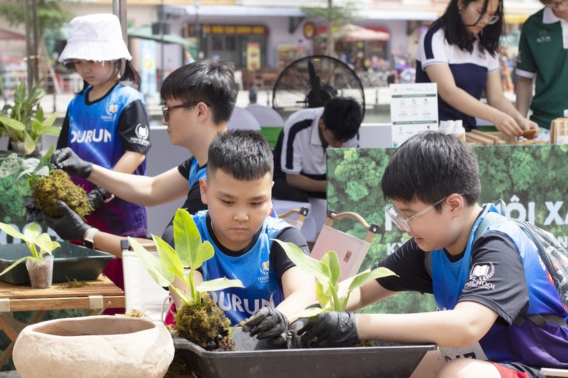 Trẻ em học thêm nhiều kỹ năng sống bổ ích về chăm sóc và bảo vệ môi trường