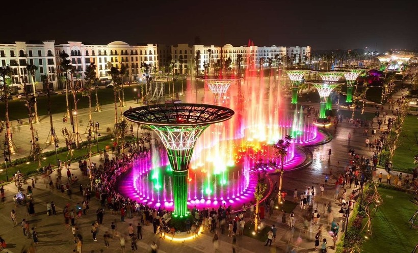 Tâm điểm vui chơi giải trí tại trục đại lộ Sun Grand Boulevard, Sầm Sơn (Ảnh: Ánh Dương)