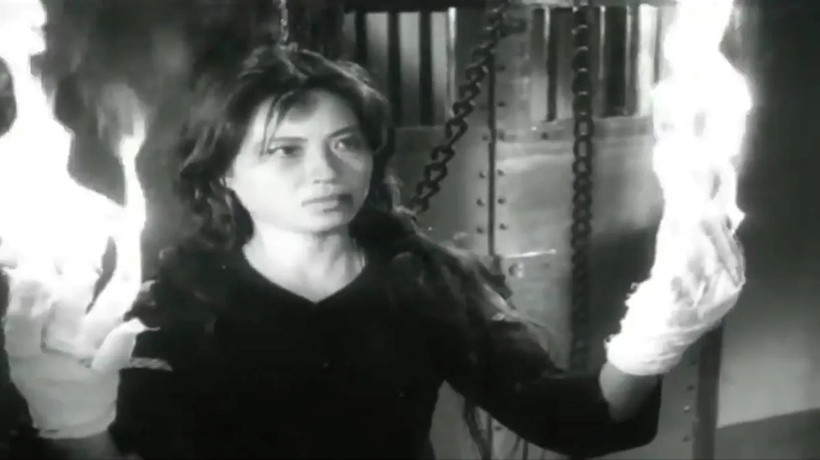 Cảnh quay "đốt 10 ngón tay" trong phim "Nổi gió". Ảnh: Thời báo VTV