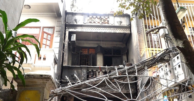 Đám cháy bốc ra từ tầng một của căn nhà sau đó lan lên tầng hai, con dâu và con trai của chủ nhà tử vong. (Ảnh: Dân trí)