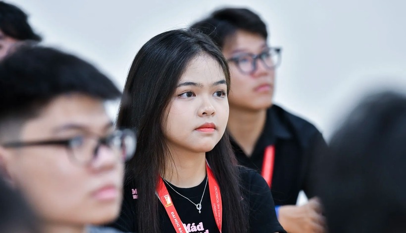 Sĩ tử lớp 12 đang lo lắng khi nhiều trường đại học chưa công bố phương án tuyển sinh 2025. Ảnh minh họa